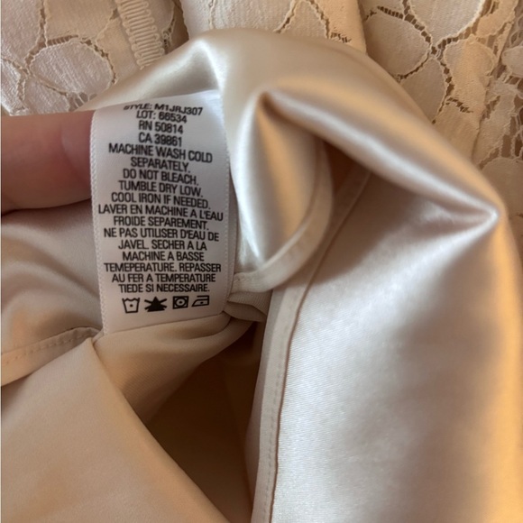 Tahari Lace Eyelet Knee Length Beige Cream Skirt 10 - Picture 6 of 10